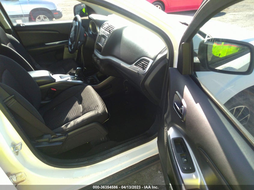 VIN 3C4PDCAB9JT208791 2018 DODGE JOURNEY SE