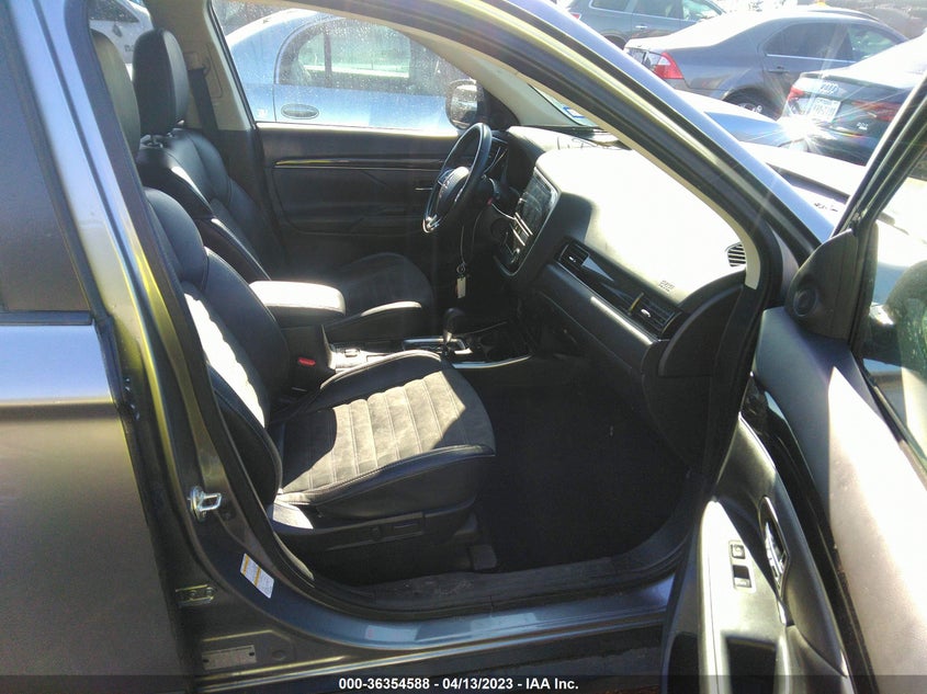 VIN JA4AD3A32KZ048868 2019 MITSUBISHI OUTLANDER SE/SEL/LE