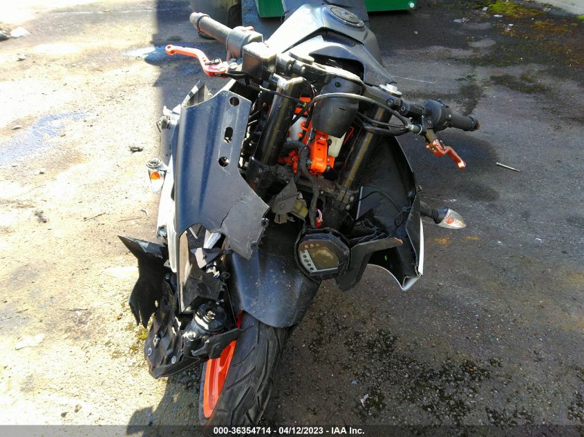 2015 KTM 390 DUKE - MD2JYJ405FC216716
