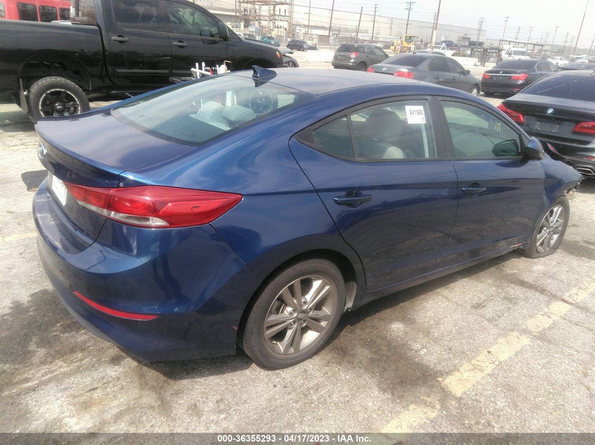VIN 5NPD84LF3JH223042 2018 HYUNDAI ELANTRA SEL