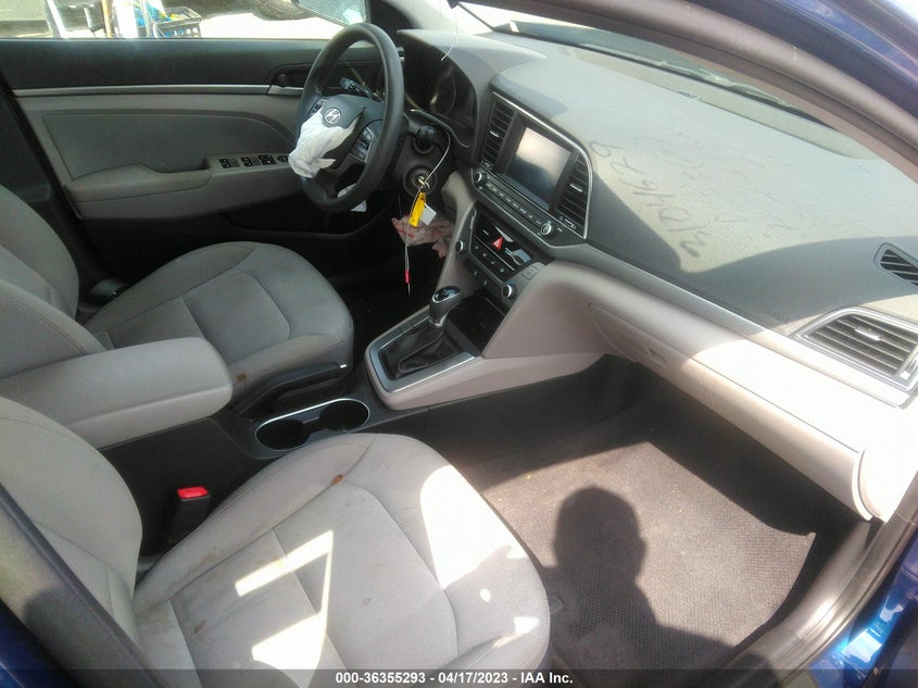 VIN 5NPD84LF3JH223042 2018 HYUNDAI ELANTRA SEL