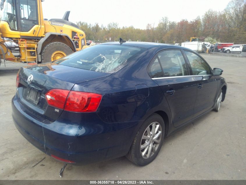 2014 VOLKSWAGEN JETTA SEDAN SE W/CONNECTIVITY - 3VWD17AJ1EM383933
