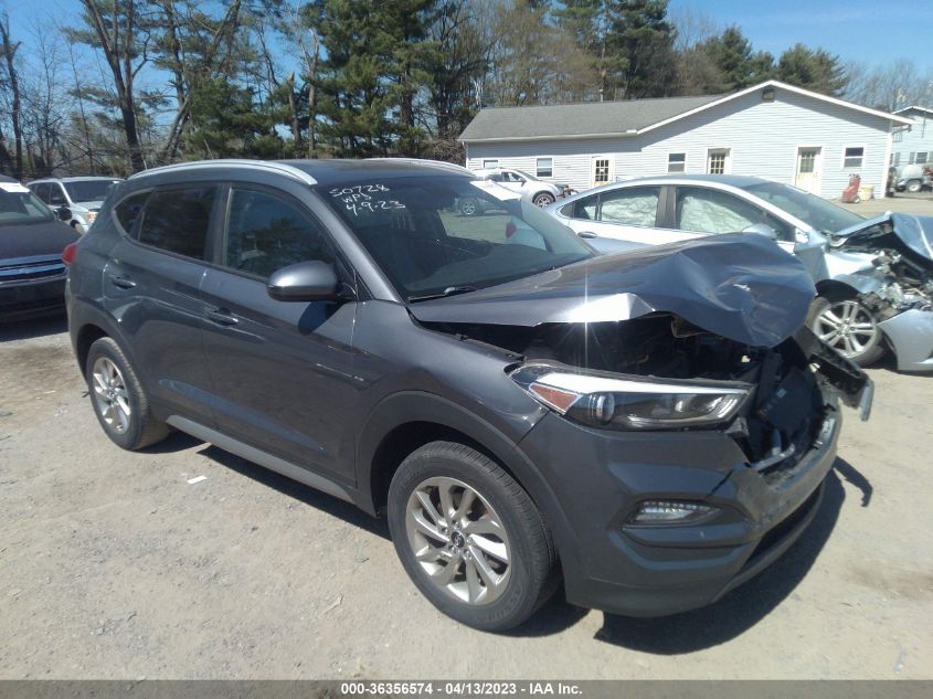 2017 HYUNDAI TUCSON SE - KM8J33A42HU394082