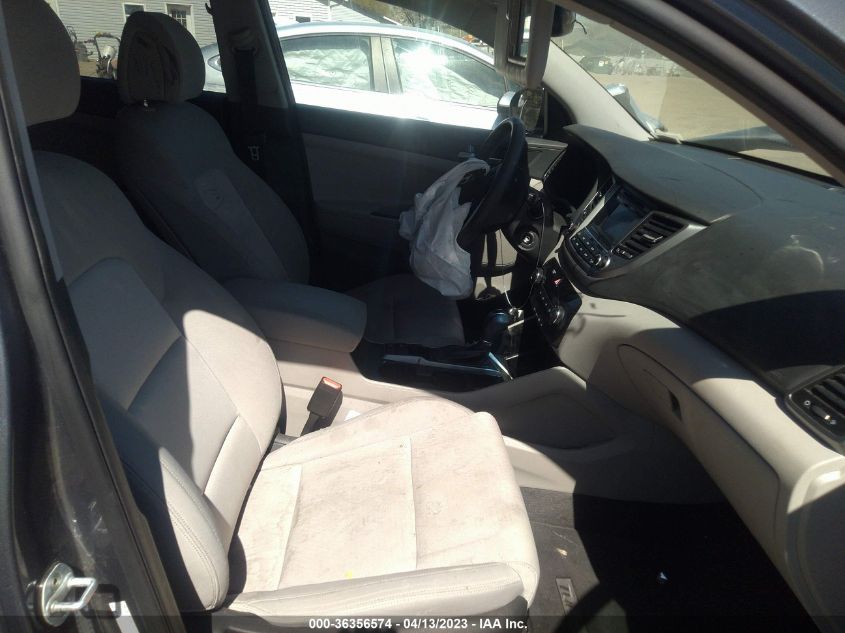2017 HYUNDAI TUCSON SE - KM8J33A42HU394082