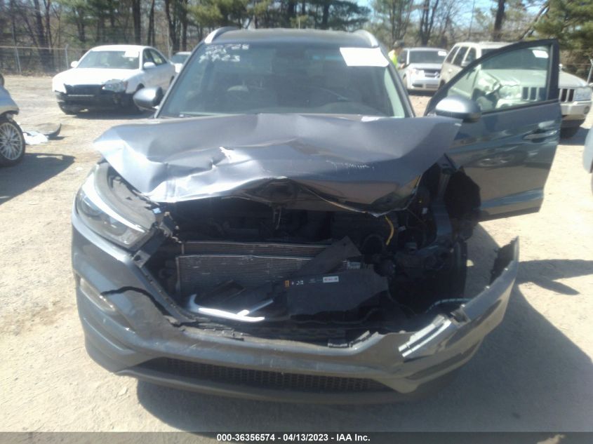 2017 HYUNDAI TUCSON SE - KM8J33A42HU394082