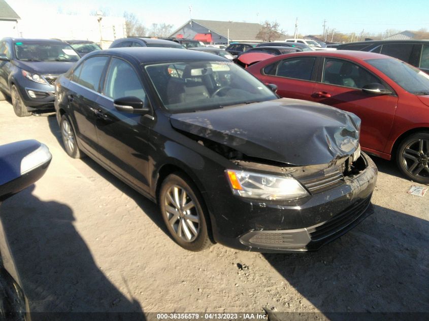 2013 VOLKSWAGEN JETTA SEDAN SE W/CONVENIENCE - 3VWDX7AJ8DM415418