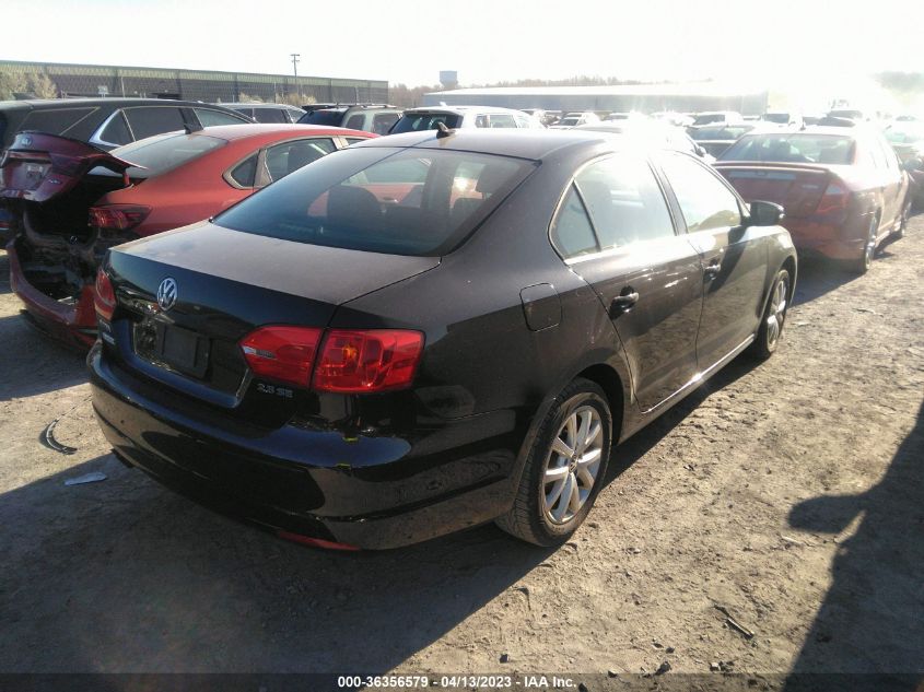 2013 VOLKSWAGEN JETTA SEDAN SE W/CONVENIENCE - 3VWDX7AJ8DM415418