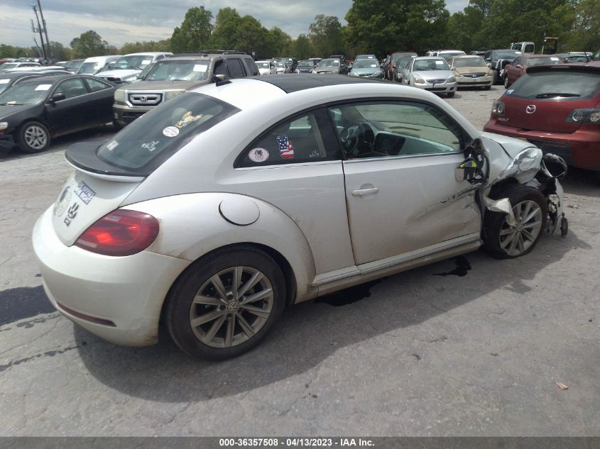 2018 VOLKSWAGEN BEETLE SE - 3VWJD7AT2JM708983
