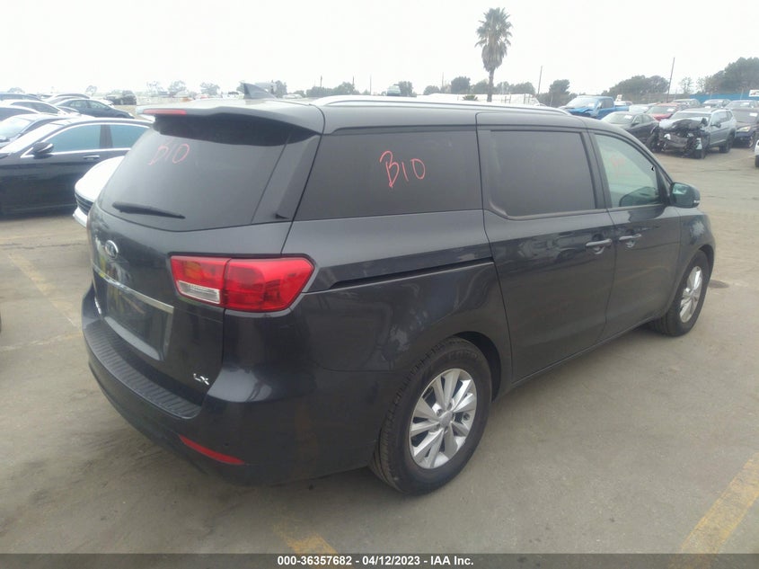 VIN KNDMB5C16H6338332 2017 KIA SEDONA LX