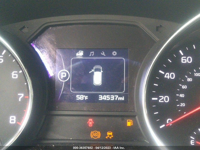 VIN KNDMB5C16H6338332 2017 KIA SEDONA LX