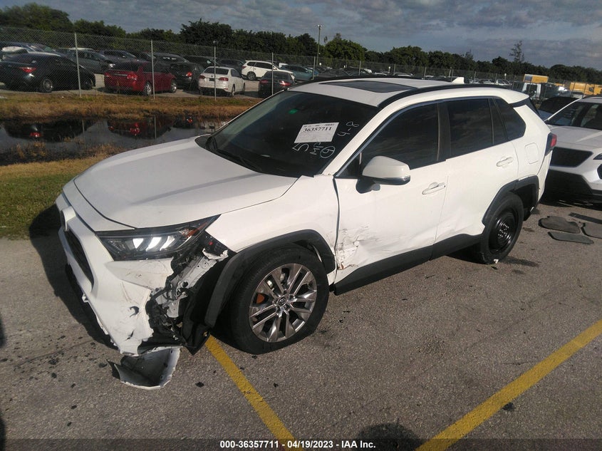 VIN 2T3C1RFV1LC085031 2020 TOYOTA RAV4 XLE PREMIUM