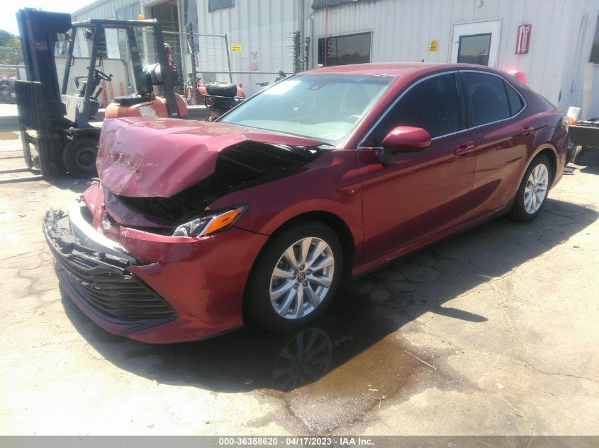 2018 TOYOTA CAMRY LE/SE/XLE/L - 4T1B11HKXJU501985