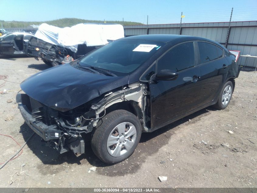 2017 KIA FORTE LX - 3KPFK4A73HE158195