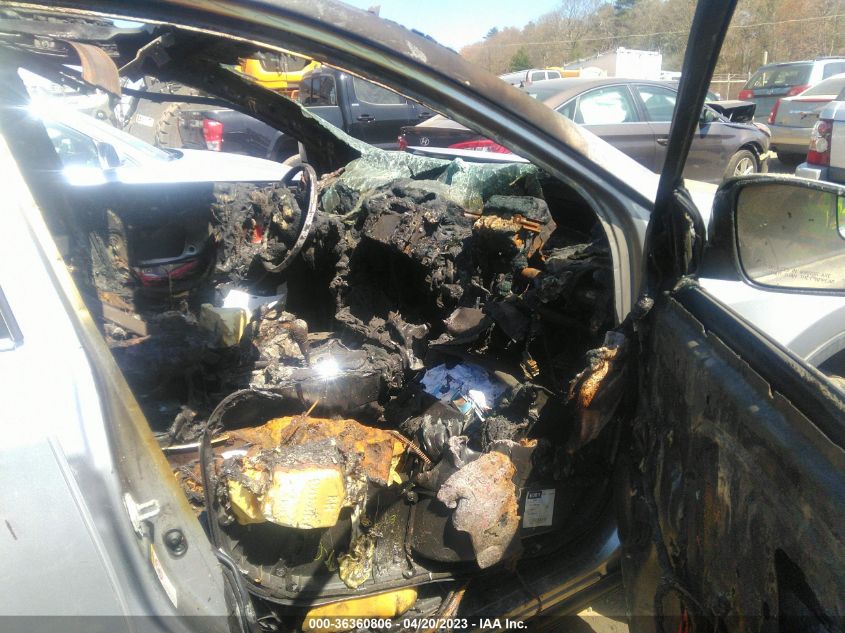 2016 TOYOTA RAV4 XLE - 2T3RFREV5GW512826