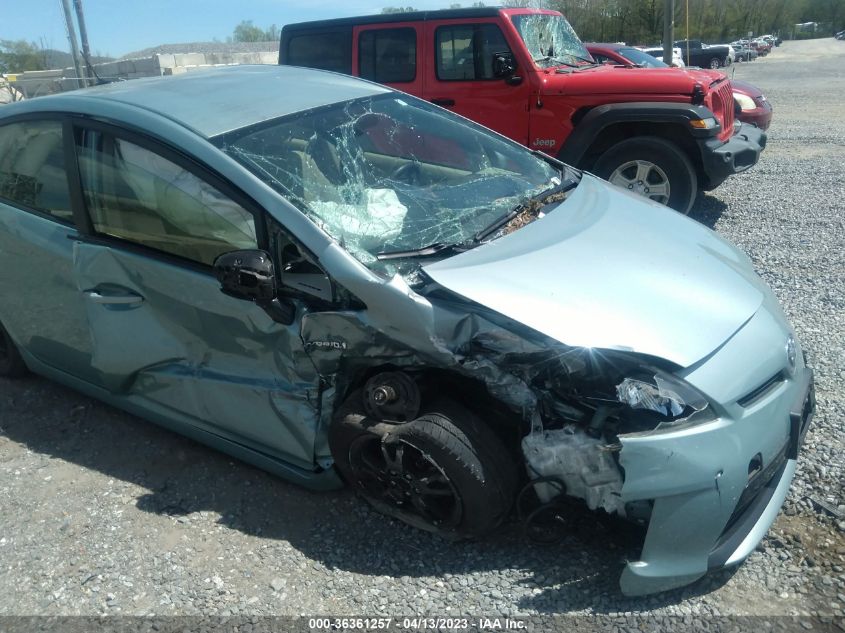 2015 TOYOTA PRIUS FOUR - JTDKN3DU4F1905501
