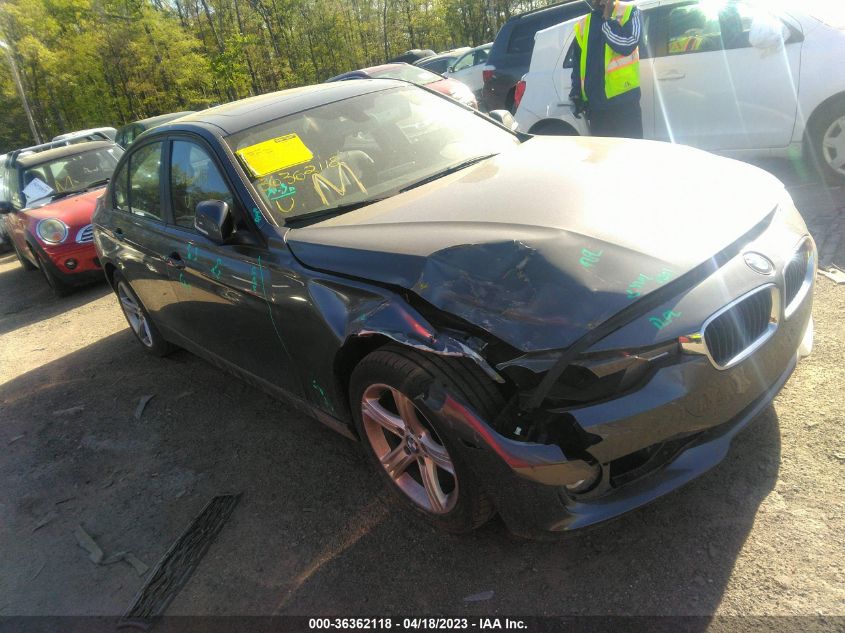 2013 BMW 3 SERIES 320I XDRIVE - WBA3C3C51DF981100