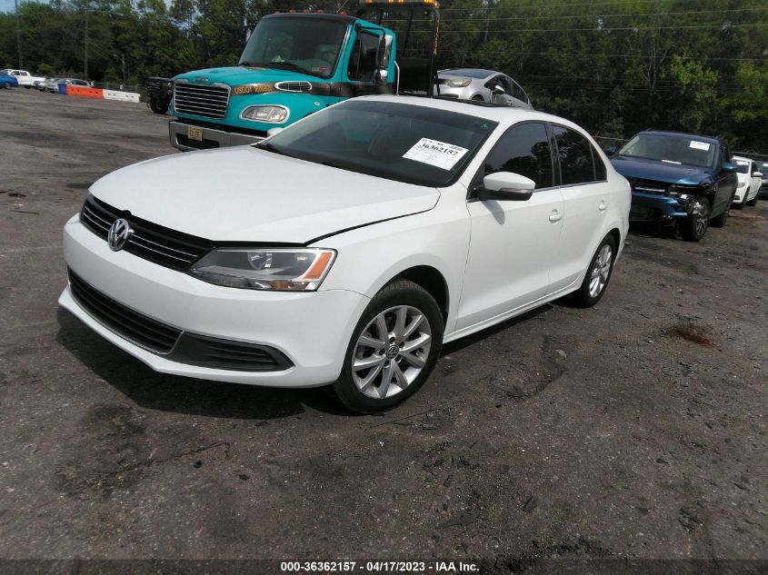 2014 VOLKSWAGEN JETTA SEDAN SE - 3VWD07AJ8EM323876