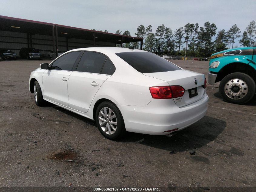 2014 VOLKSWAGEN JETTA SEDAN SE - 3VWD07AJ8EM323876