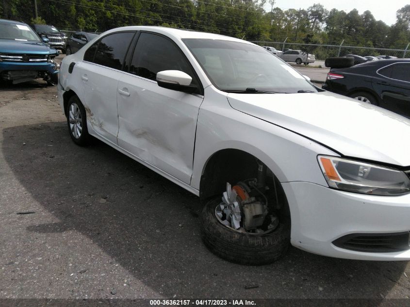 2014 VOLKSWAGEN JETTA SEDAN SE - 3VWD07AJ8EM323876