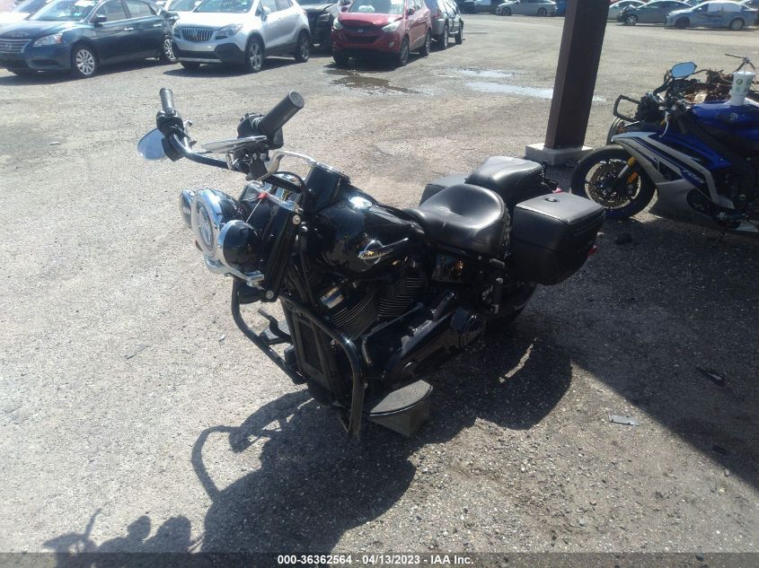 2020 HARLEY-DAVIDSON FLHCS 1HD1YBK18LB066656