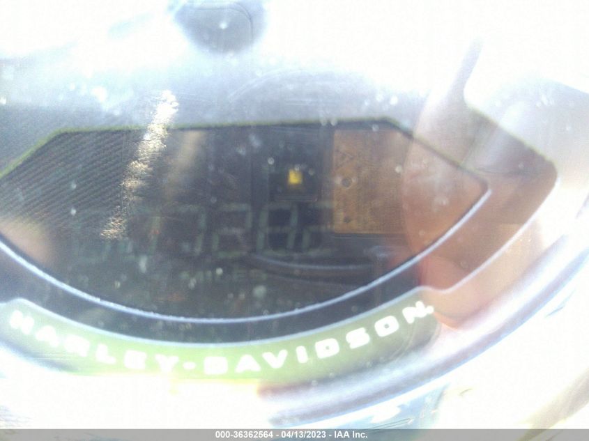 2020 HARLEY-DAVIDSON FLHCS 1HD1YBK18LB066656
