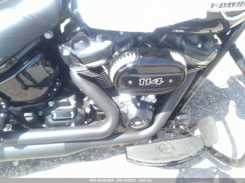 2020 HARLEY-DAVIDSON FLHCS 1HD1YBK18LB066656