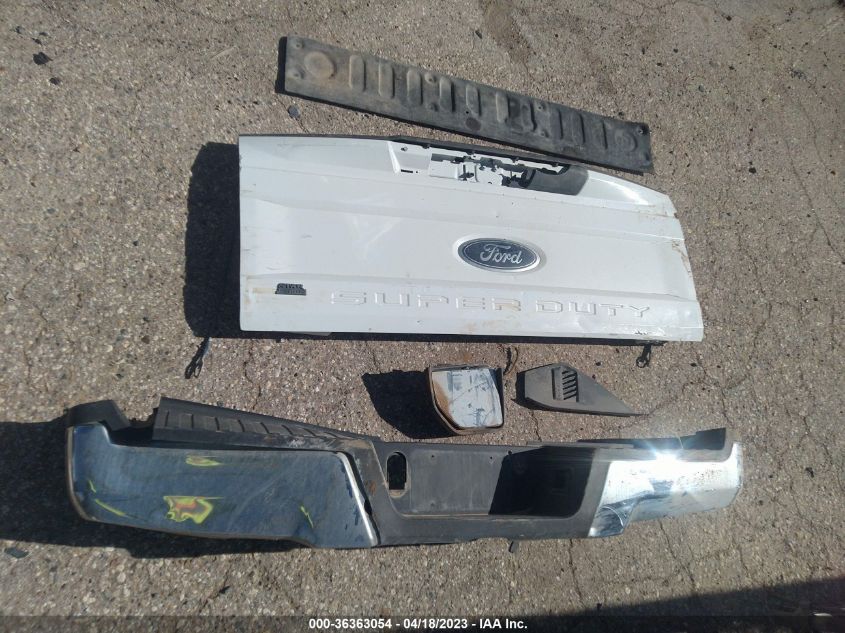 2017 FORD SUPER DUTY F-250 SRW LARIAT/PLATINUM - 1FT7W2BT0HED07683