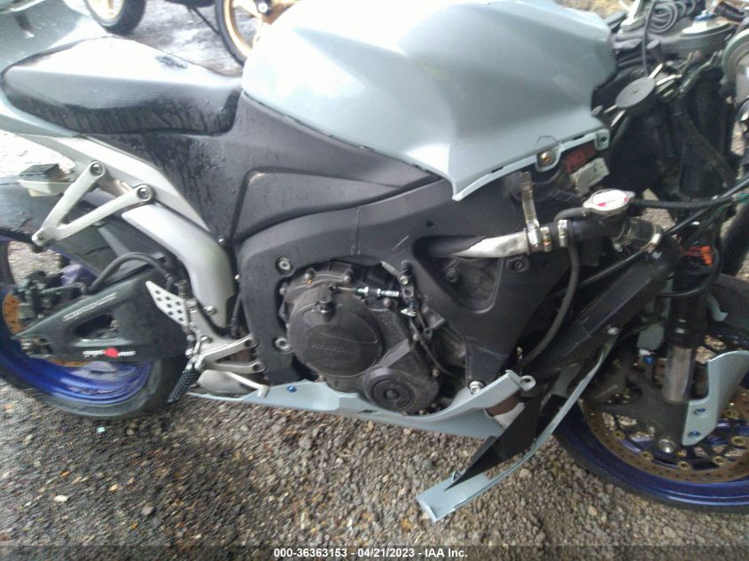 2007 HONDA CBR600 RR - JH2PC40017M001228