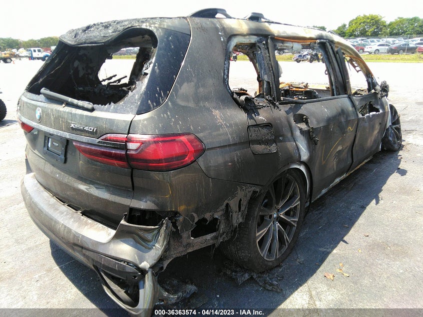 VIN 5UXCW2C07N9N02332 2022 BMW X7 XDRIVE40I