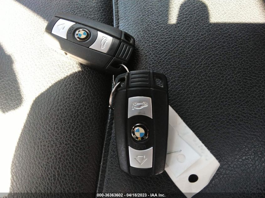 2013 BMW X1 XDRIVE28I - WBAVL1C58DVR81842