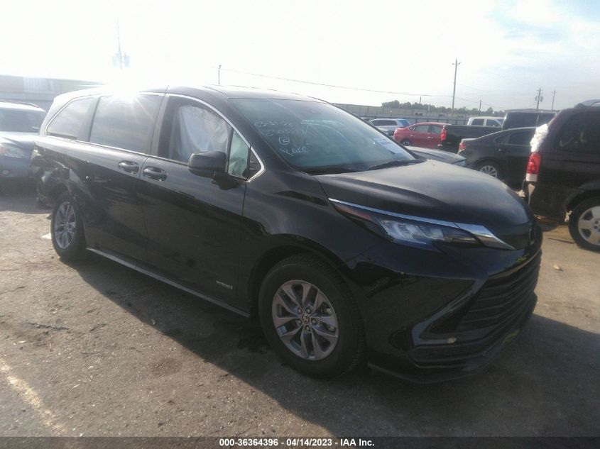 2021 TOYOTA SIENNA LE - 5TDKRKECXMS018053