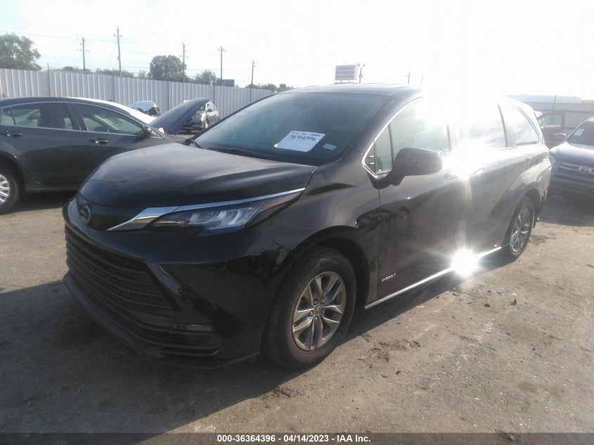 VIN 5TDKRKECXMS018053 2021 TOYOTA SIENNA LE