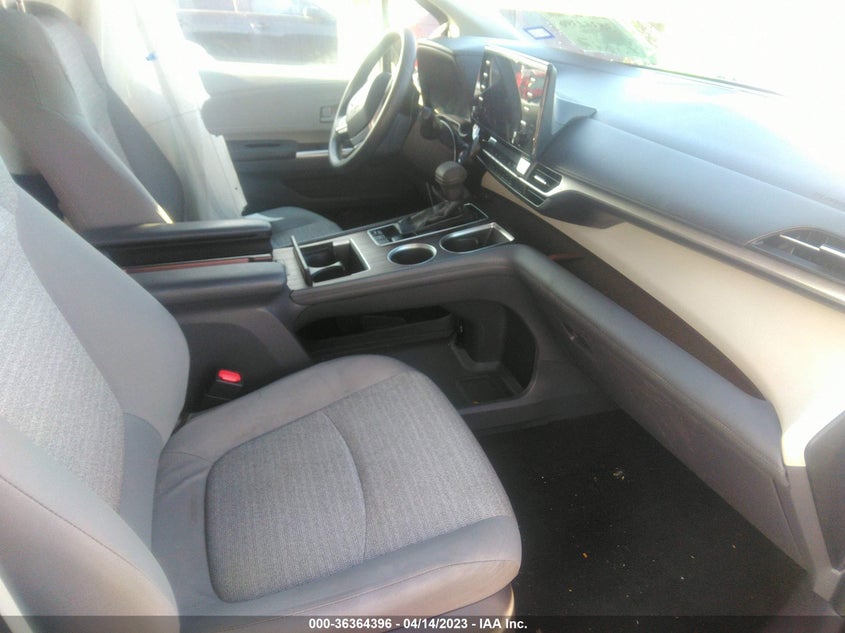 VIN 5TDKRKECXMS018053 2021 TOYOTA SIENNA LE