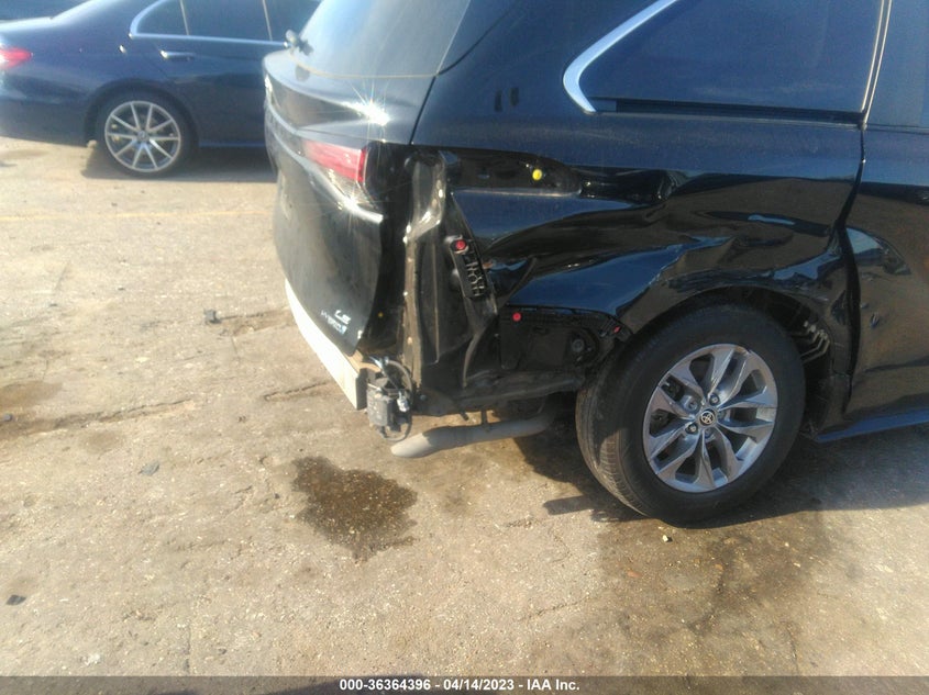 VIN 5TDKRKECXMS018053 2021 TOYOTA SIENNA LE