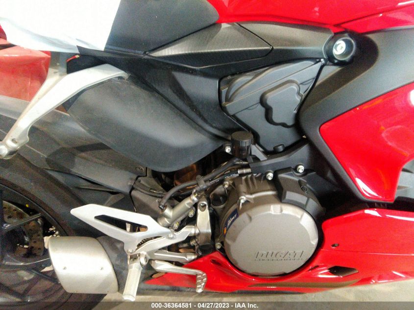 2022 DUCATI PANIGALE V2 ZDMHAATW7NB009333