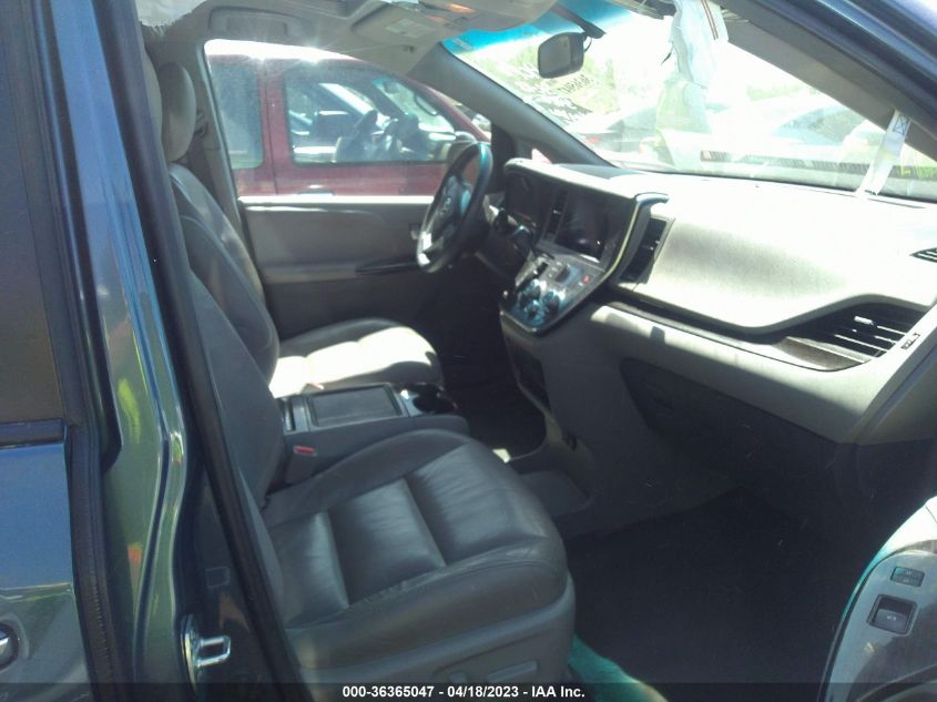 2017 TOYOTA SIENNA XLE AUTO ACCESS - 5TDYZ3DC6HS853428