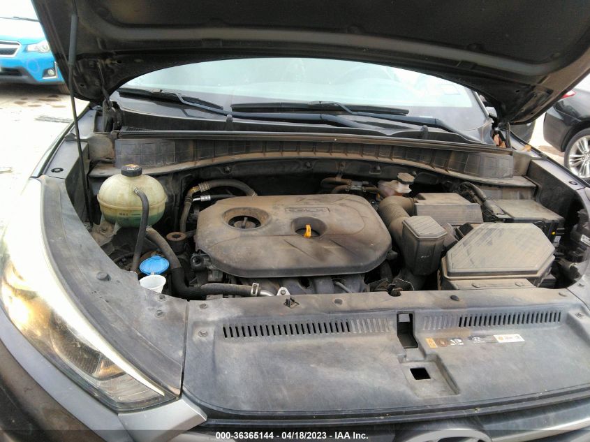 2017 HYUNDAI TUCSON SE PLUS - KM8J33A44HU364131