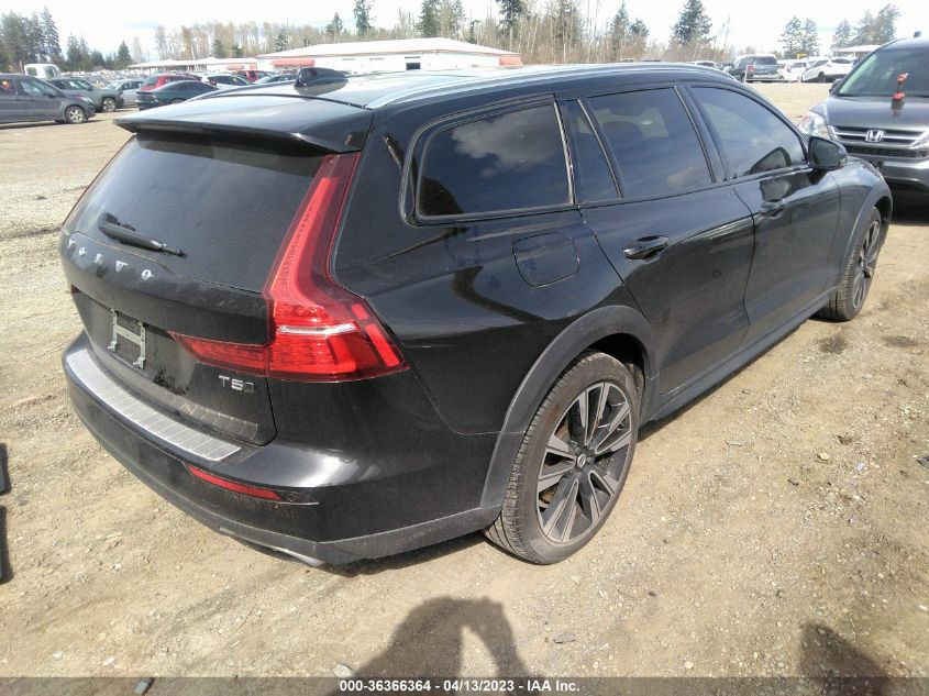 2021 VOLVO V60 CROSS COUNTRY - YV4102WKXM1076010