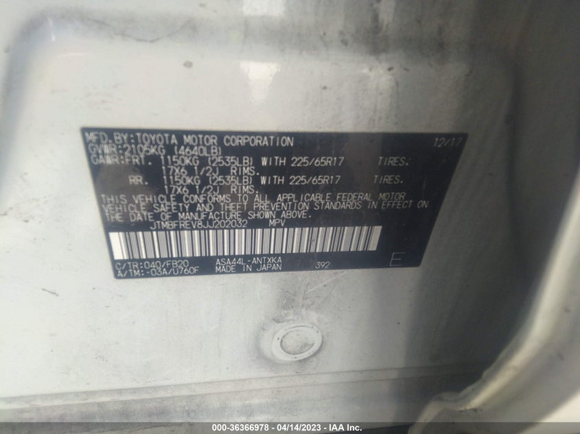 VIN JTMBFREV8JJ202032 2018 TOYOTA RAV4 LE