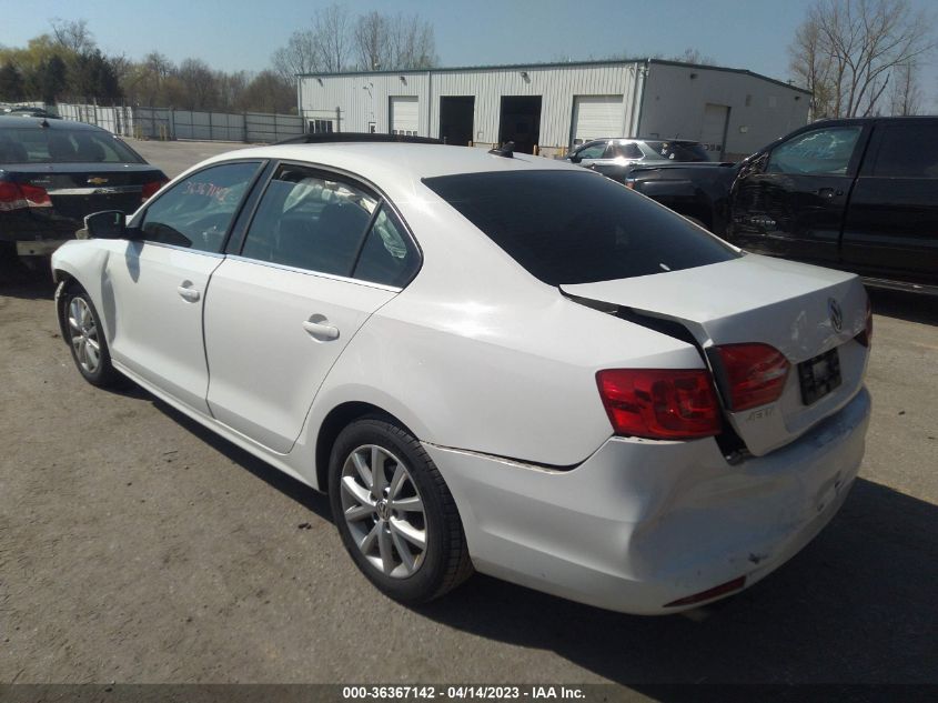 2014 VOLKSWAGEN JETTA SEDAN SE - 3VWD17AJ1EM362032