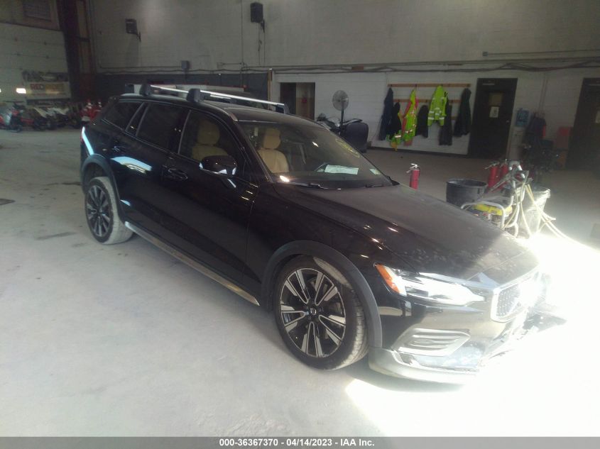 2020 VOLVO V60 CROSS COUNTRY - YV4102WK9L1034782