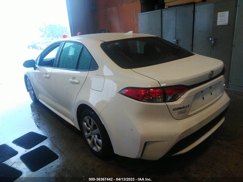 VIN 5YFEPMAE2MP244568 2021 TOYOTA COROLLA LE