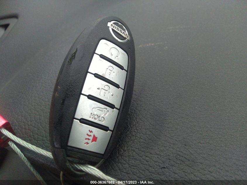 2019 NISSAN ROGUE SV - 5N1AT2MV8KC716185