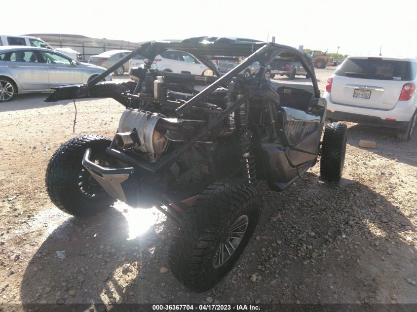 2017 CAN-AM MAVERICK X3 X DS TURBO R - 3JBVDAW45HK000139