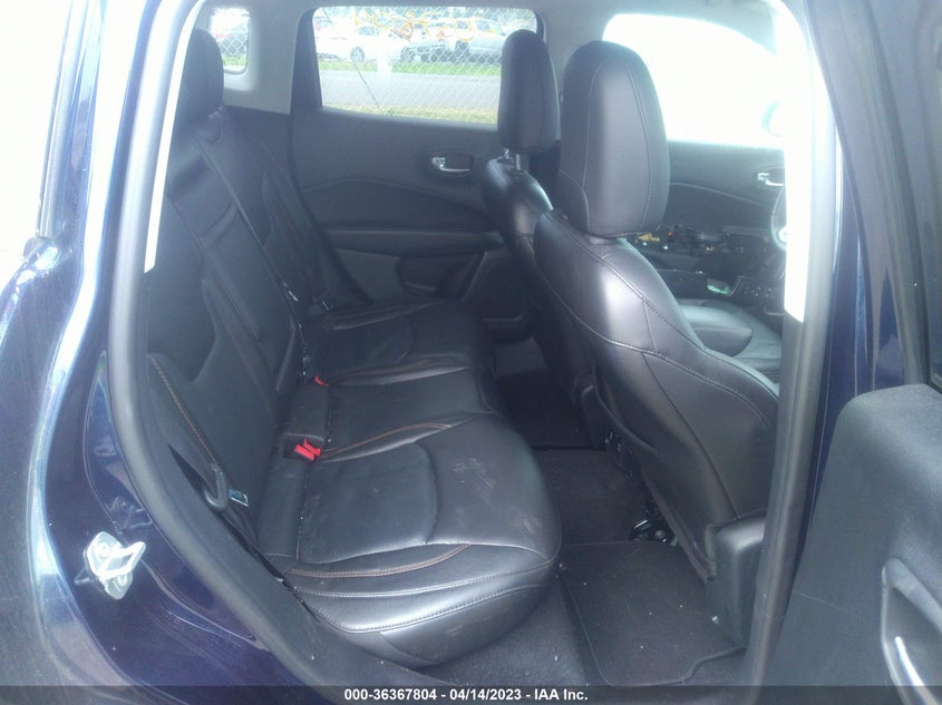 VIN 3C4NJCCB1JT358553 2018 JEEP COMPASS LIMITED