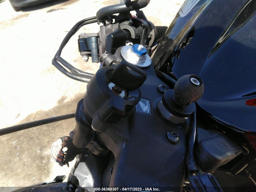 2011 HONDA CBR600 RR - JH2PC4046BK400224