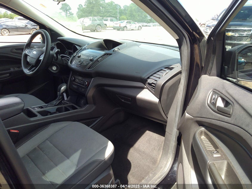 VIN 1FMCU0F78KUC45951 2019 FORD ESCAPE S