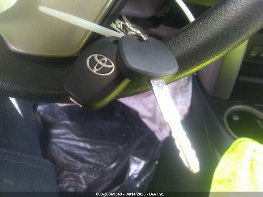 2018 TOYOTA RAV4 LE - 2T3ZFREV4JW475937