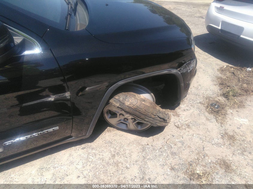 VIN 1C4RJEAG6HC903261 2017 JEEP GRAND CHEROKEE LAREDO