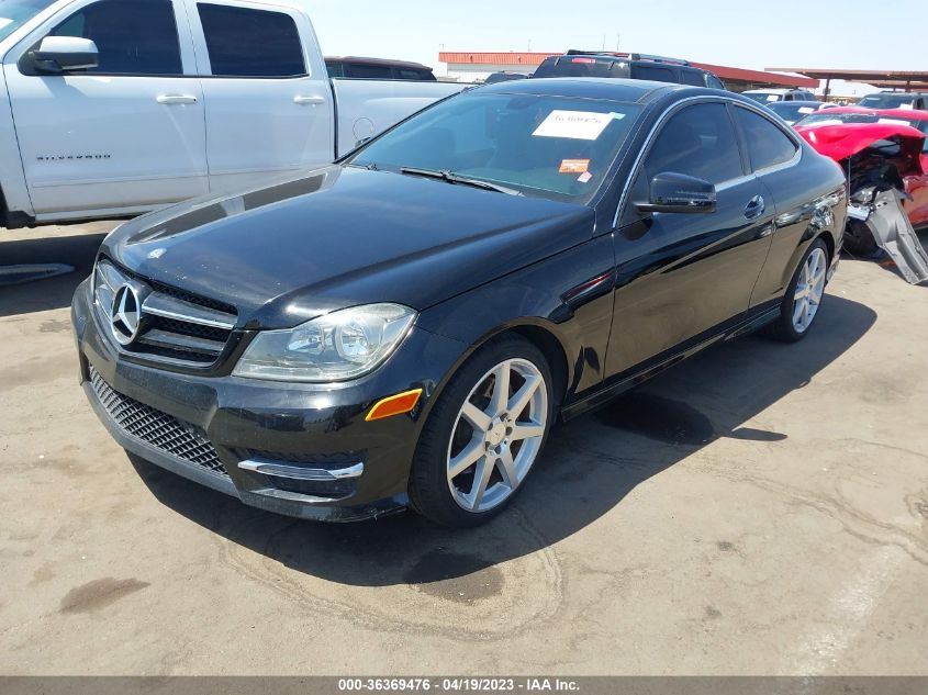WDDGJ5HB5DG070904 2013 MERCEDES-BENZ C-CLASS - Image 2